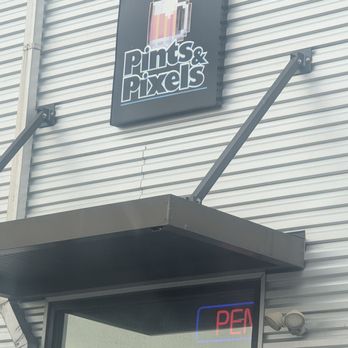 Pints & Pixels