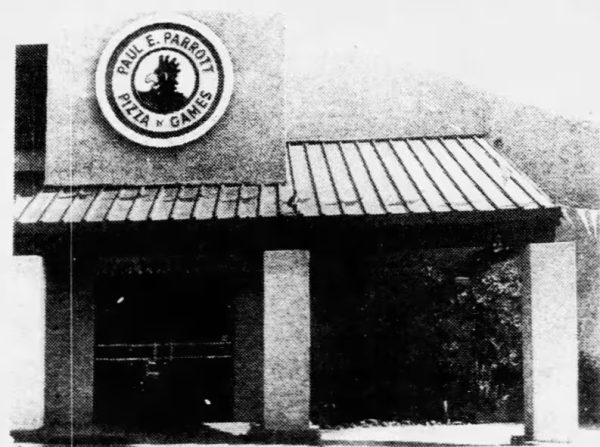 az-phoe-chuc-ext-01 Exterior photo of Chuck E. Cheese's: Phoenix, AZ (W Montebello Ave)