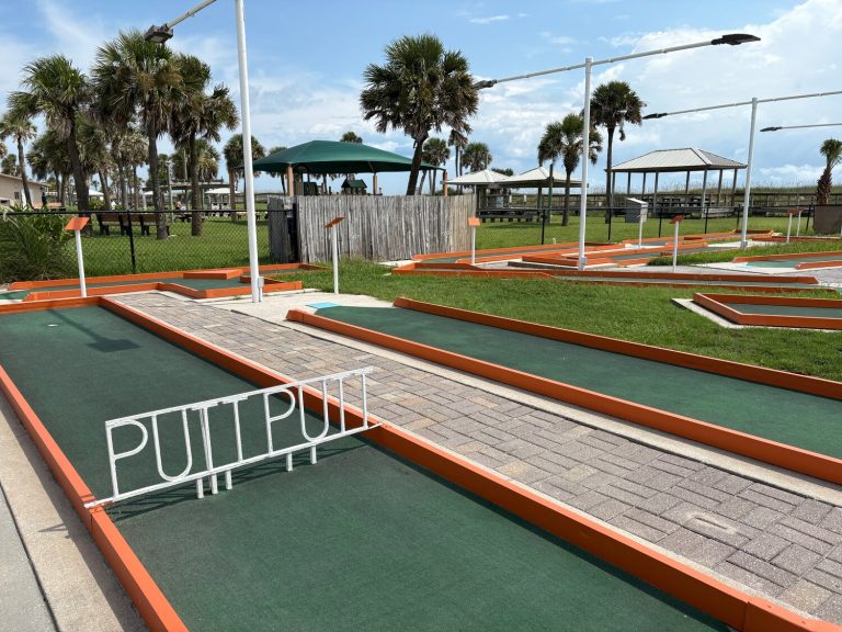 Putt Putt Fun Center: Fernandina Beach