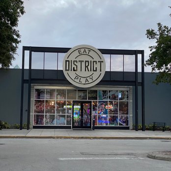 District Eat & Play