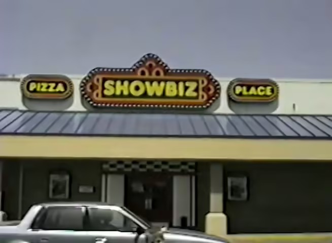 Exterior photo of ShowBiz Pizza Place: Cedar Rapids, IA