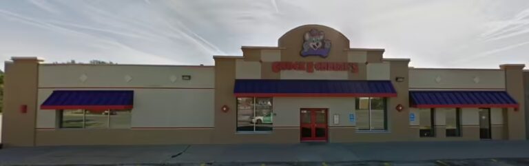 Exterior photo of ShowBiz Pizza Place: West Des Moines, IA
