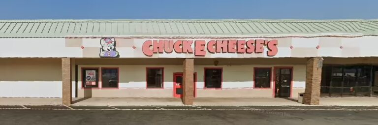 Exterior photo of ShowBiz Pizza Place: Springfield, IL