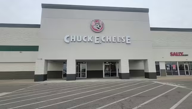 Exterior photo of Chuck E. Cheese's: Columbus, OH (Morse Rd)
