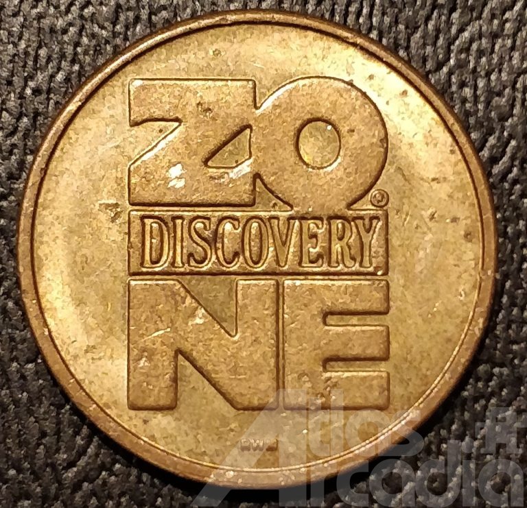 Discovery Zone: Stacked Logo 23 mm
