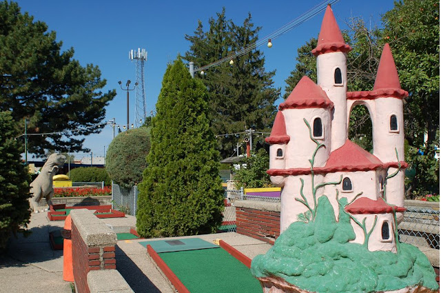 Novelty Golf & Games