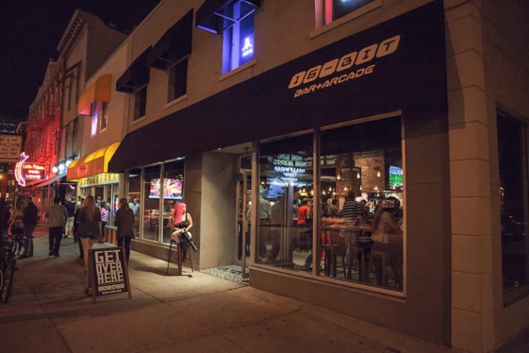 16 Bit Bar + Arcade: Columbus